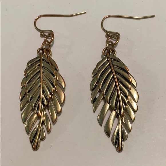 NWOT! Gold Dangle Leaf Earrings - Picture 2 of 5